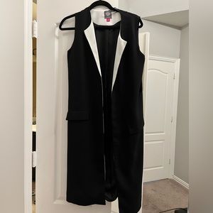 Vince Camuto Long Sleeveless Lapel